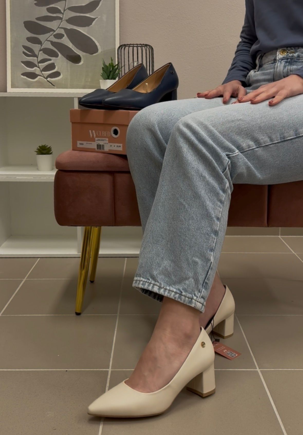 WCUBED DECOLLETE 50026