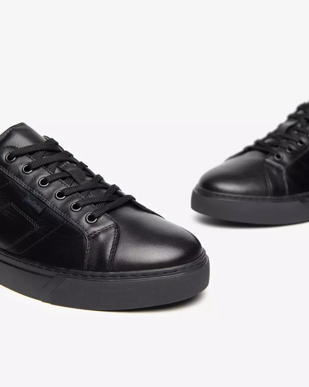 NEROGIARDINI SNEAKERS I400450U